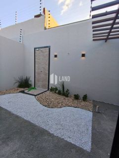 Casa Para Vender com 3 quartos 3 suítes no bairro Sapiranga em Fortaleza