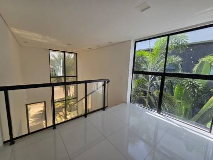 Casa Para Vender no AZUR com 4 Suítes + Escritório (ou Suíte no Térreo)