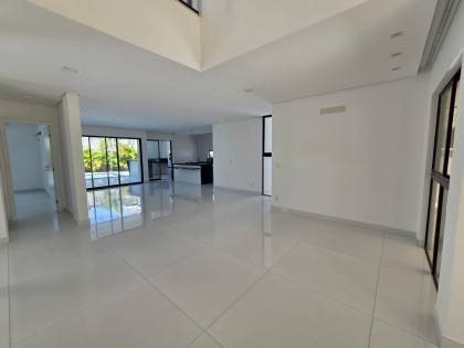 Casa Para Vender no AZUR com 4 Suítes + Escritório (ou Suíte no Térreo)