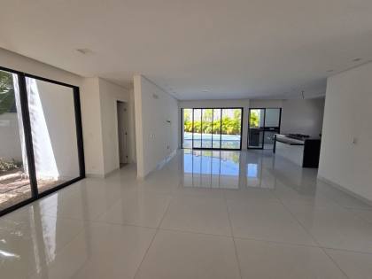 Casa Para Vender no AZUR com 4 Suítes + Escritório (ou Suíte no Térreo)