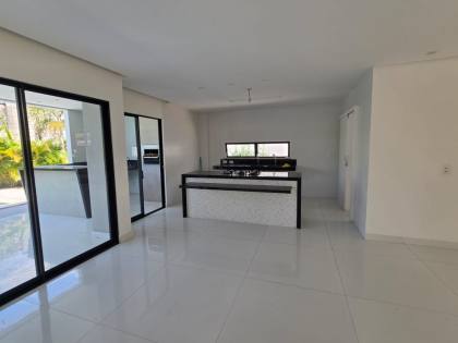 Casa Para Vender no AZUR com 4 Suítes + Escritório (ou Suíte no Térreo)