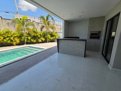 Casa Para Vender no AZUR com 4 Suítes + Escritório (ou Suíte no Térreo)