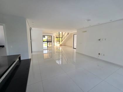Casa Para Vender no AZUR com 4 Suítes + Escritório (ou Suíte no Térreo)