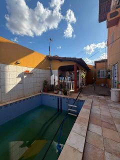 *CASA DUPLEX À VENDA | SANTA ISABEL | 272 m² DE ÁREA CONSTRUÍDA | R$ 750.000,00*