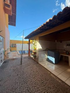 *CASA DUPLEX À VENDA | SANTA ISABEL | 272 m² DE ÁREA CONSTRUÍDA | R$ 750.000,00*