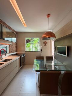CASA DUPLEX COM 4 SUÍTES EM CONDOMÍNIO – RESIDENCIAL VICTOR I