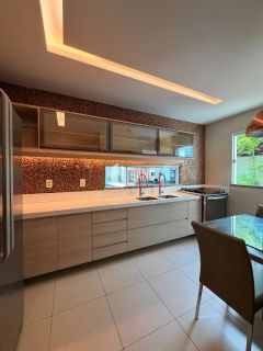 CASA DUPLEX COM 4 SUÍTES EM CONDOMÍNIO – RESIDENCIAL VICTOR I