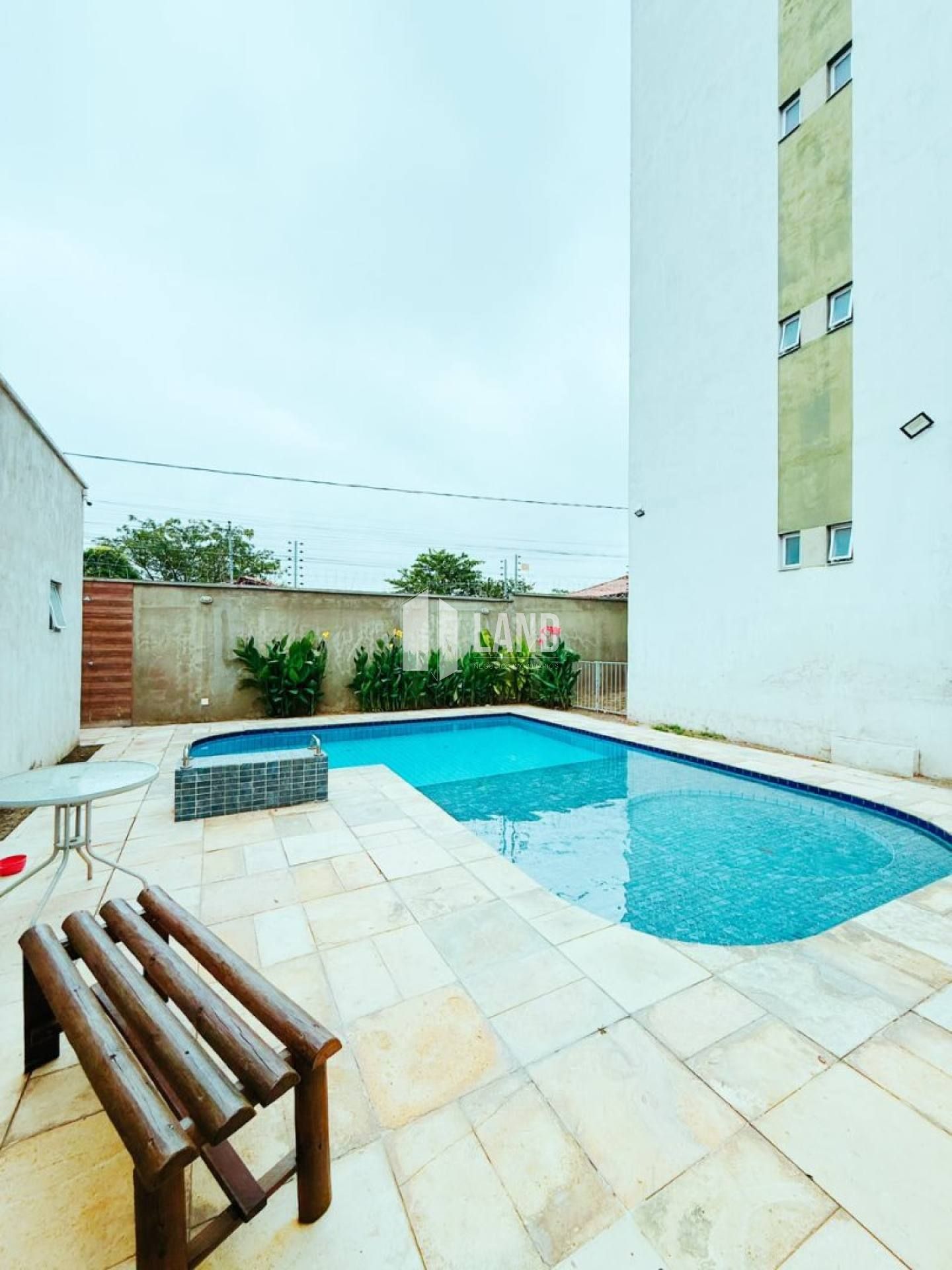 Apartamento com 2 dormitórios, sendo 1 suíte, localizado no coração de Timon