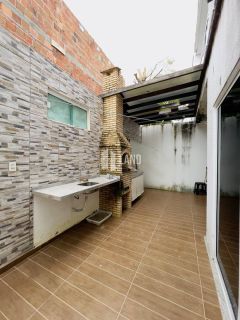 Casa de Condomínio Mobiliada com 3 quartos sendo 1 suíte no bairro Amador em Eusébio