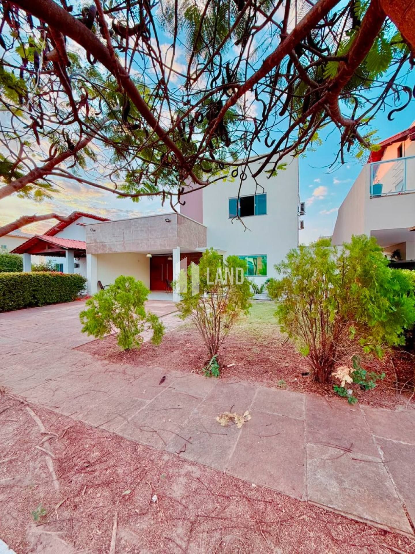 Casa duplex com 4 quartos em Timon – MA