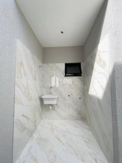 CASA PLANA 3 SUÍTES E 3 VAGAS DE GARAGEM - LAGOA REDONDA