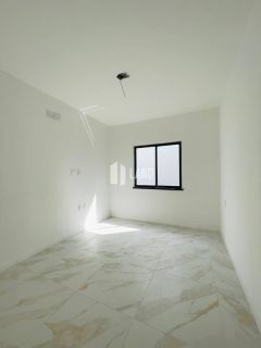CASA PLANA 3 SUÍTES E 3 VAGAS DE GARAGEM - LAGOA REDONDA
