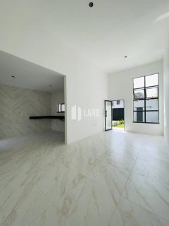 CASA PLANA 3 SUÍTES E 3 VAGAS DE GARAGEM - LAGOA REDONDA
