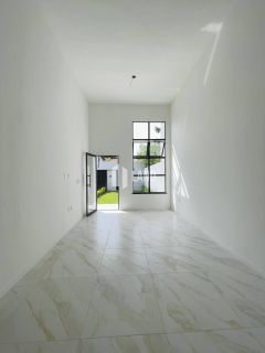 CASA PLANA 3 SUÍTES E 3 VAGAS DE GARAGEM - LAGOA REDONDA