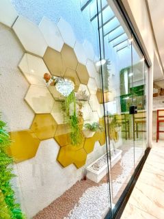 Casa em Timon com 5 quartos, sendo 4 suítes.
