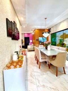Casa em Timon com 5 quartos, sendo 4 suítes.