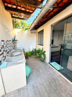 Casa em Timon com 5 quartos, sendo 4 suítes.