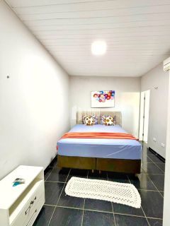 Casa em Timon com 5 quartos, sendo 4 suítes.