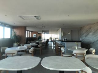 Apartamento alto padrão (novo) para alugar (primeiro aluguel) com 2 suítes, banheiro social, móveis fixos projetados, 1 vaga, lazer completo, rooftop com vista mar, 53m2 - R$ 5.300 (aluguel) + R$ 700 (condomínio) + R$ 300 (IPTU) - Mucuripe - Fortaleza/Ce