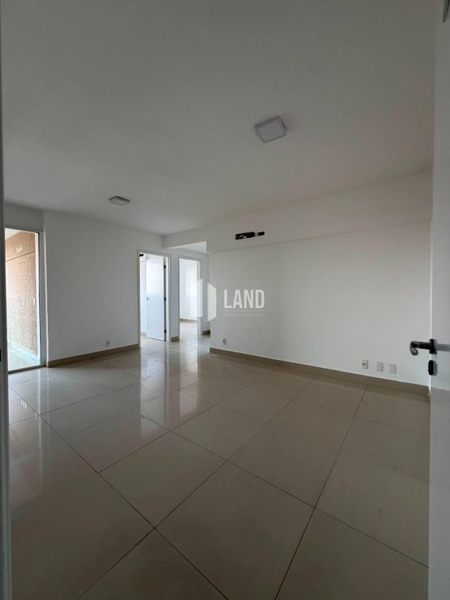 Apartamento Para Venda com 3 quartos sendo 1 suíte no bairro Ininga em Teresina