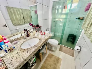 Casa no Condomínio Évora com 3 quartos 3 suítes no bairro Sapiranga em Fortaleza