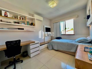 Casa no Condomínio Monte Olimpo com 4 quartos 4 suítes no bairro Sapiranga em Fortaleza
