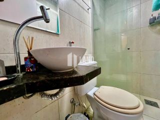 Casa no Condomínio Monte Olimpo com 4 quartos 4 suítes no bairro Sapiranga em Fortaleza
