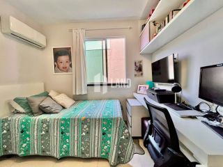 Casa no Condomínio Monte Olimpo com 4 quartos 4 suítes no bairro Sapiranga em Fortaleza