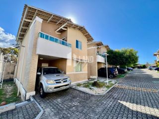 Casa no Condomínio Évora com 3 quartos 3 suítes no bairro Sapiranga em Fortaleza
