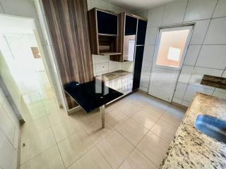 Casa no Condomínio Évora com 3 quartos 3 suítes no bairro Sapiranga em Fortaleza