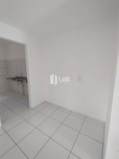 Vende-se casa de condomínio na zona norte