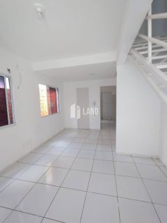Vende-se casa de condomínio na zona norte