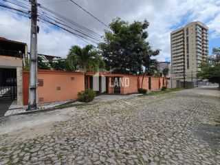 Casa com 4 quartos 4 suítes 6 vagas de gareem no bairro Engenheiro Luciano Cavalcante
