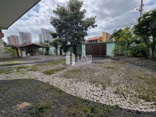 Casa com 4 quartos 4 suítes 6 vagas de gareem no bairro Engenheiro Luciano Cavalcante