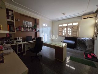 Casa com 4 quartos 4 suítes 6 vagas de gareem no bairro Engenheiro Luciano Cavalcante