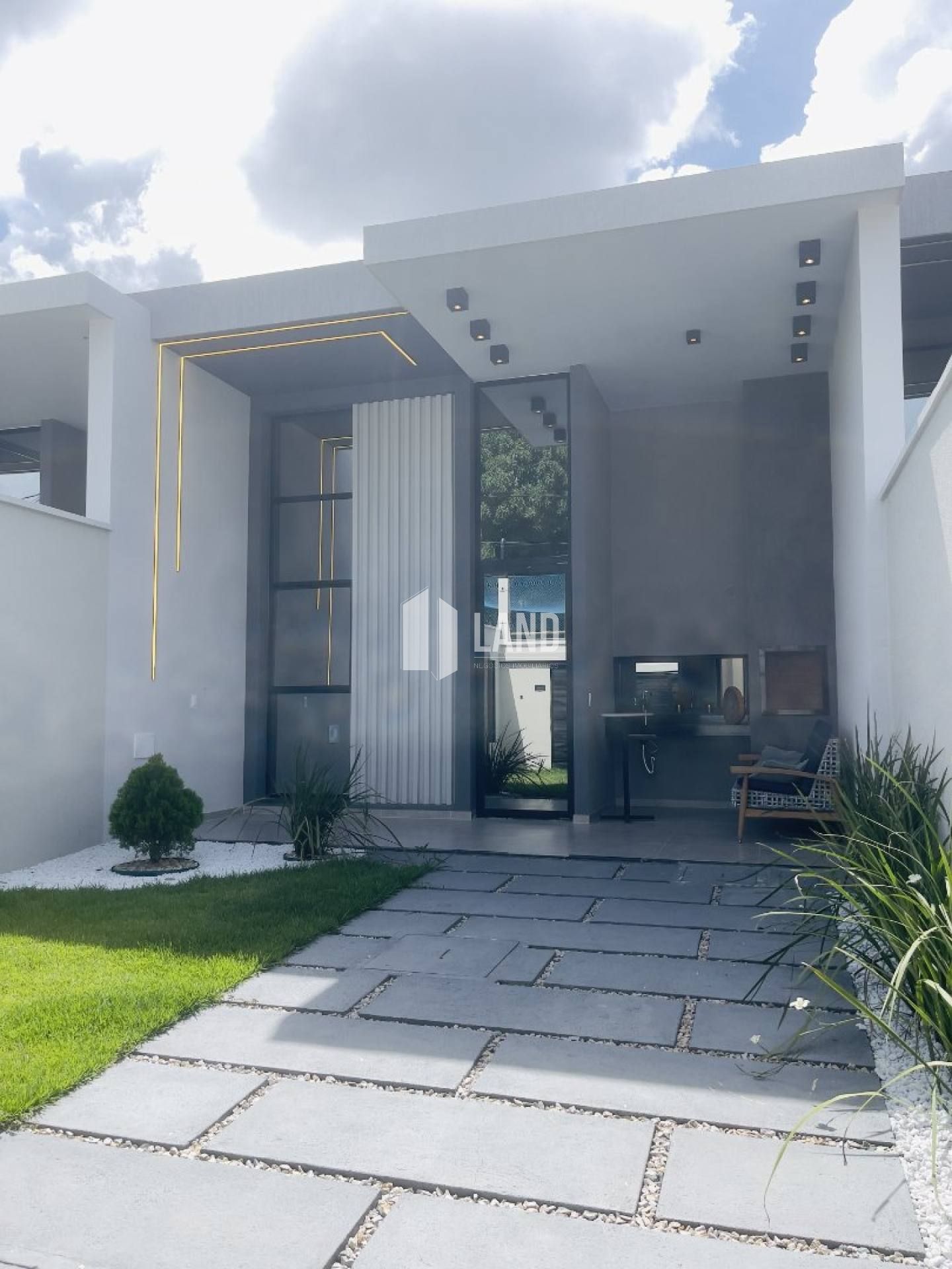 Casa de Condomínio com 3 quartos 3 suítes no bairro Guaribas em Eusébio