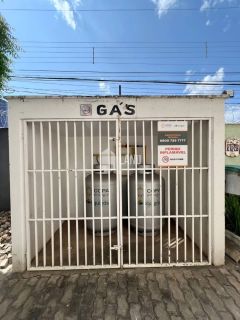 Apartamento térreo à venda no Bairro dos Noivos