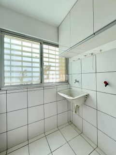 Apartamento térreo à venda no Bairro dos Noivos