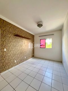 Apartamento térreo à venda no Bairro dos Noivos