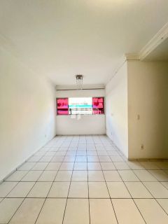 Apartamento térreo à venda no Bairro dos Noivos