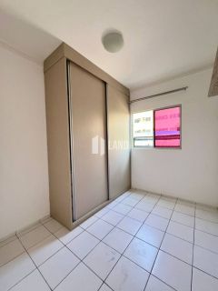 Apartamento térreo à venda no Bairro dos Noivos