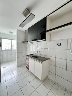 Apartamento térreo à venda no Bairro dos Noivos