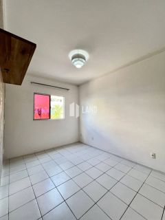 Apartamento térreo à venda no Bairro dos Noivos