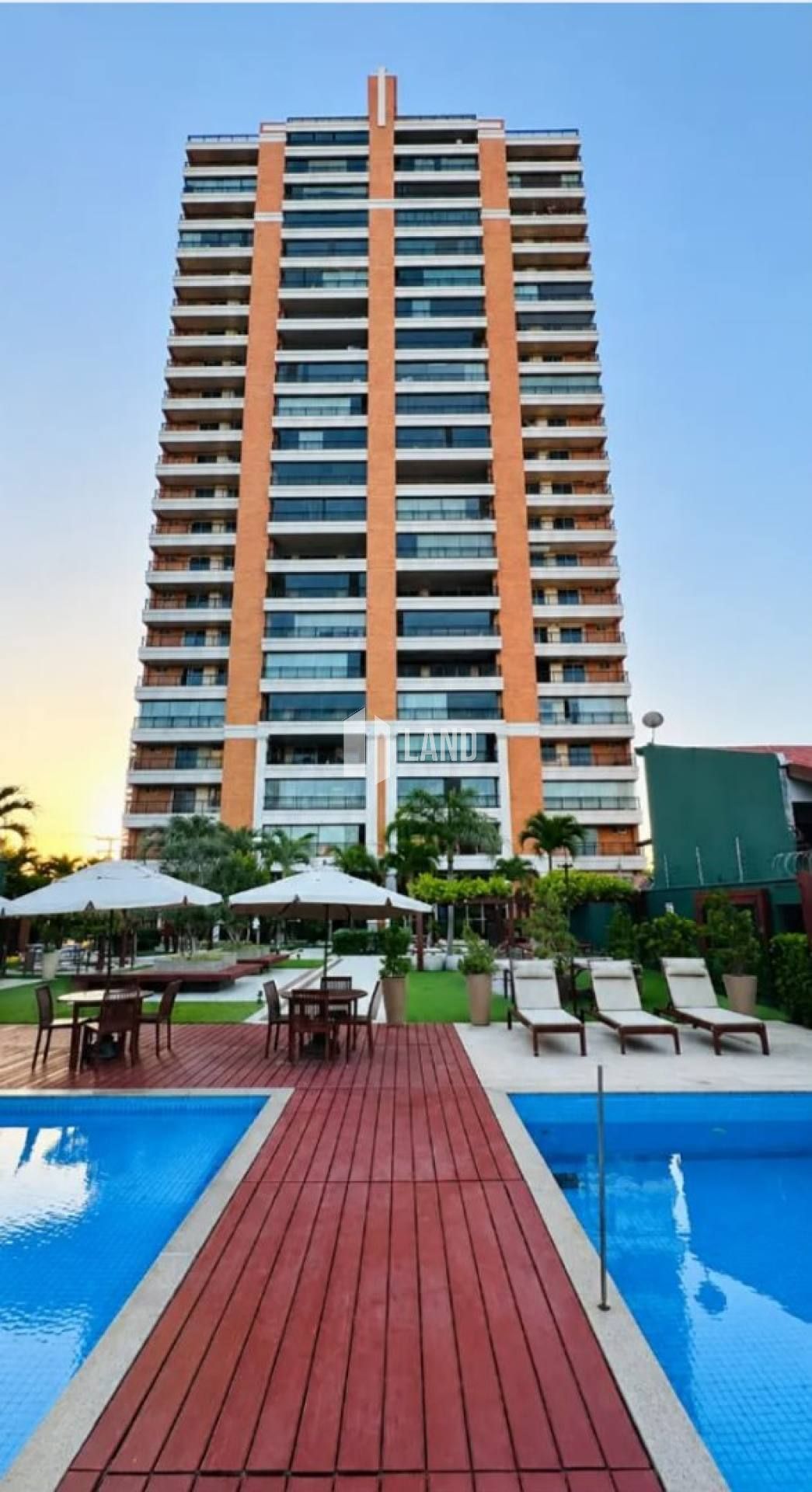 APARTAMENTO NO THE VILLAGE | 3 suítes no bairro Guararapes em Fortaleza