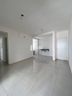 Apartamento novo com 3 quartos no Bairro Ilhotas