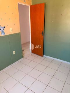 Vende-se apartamento no Dirceu