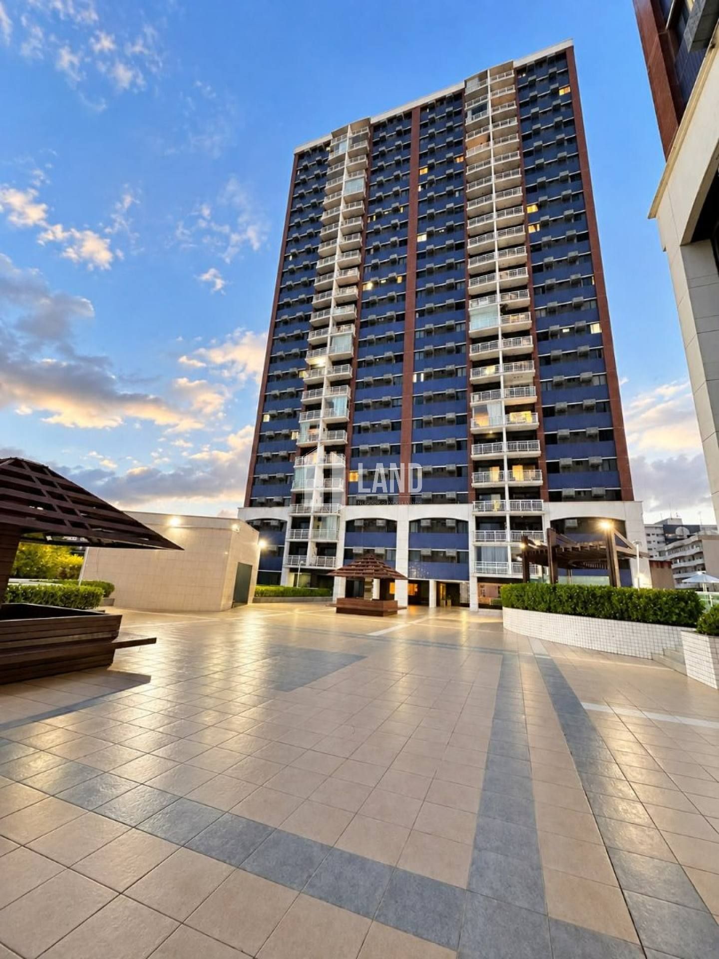 Apartamento Porteira Fechada Com 3 quartos no Mucuripe | R$695.000