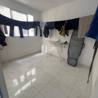 Apartamento com 2 quartos no bairro Curió em Fortaleza