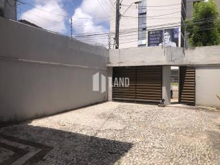 Casa Duplex para fins comerciais para vender no bairro Engenheiro Luciano Cavalcante, em frente ao Ministério Público e a UNIMED infantil, com 7 cômodos, 7 banheiros, 1 copa, 6 vagas - 134m² (área construída) - 230m² (terreno) - R$ 735.000 - Fortaleza/CE