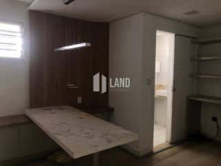 Casa Duplex para fins comerciais para vender no bairro Engenheiro Luciano Cavalcante, em frente ao Ministério Público e a UNIMED infantil, com 7 cômodos, 7 banheiros, 1 copa, 6 vagas - 134m² (área construída) - 230m² (terreno) - R$ 735.000 - Fortaleza/CE